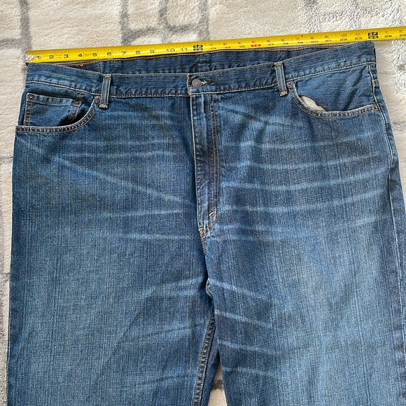 Levi’s men’s 550 whispered slightly medium washed distressed blue jeans 48X32 - Picture 3 of 10